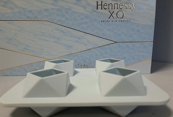 Hennessy XO Cognac ICE Ritual Edition mit Eiswürfelform