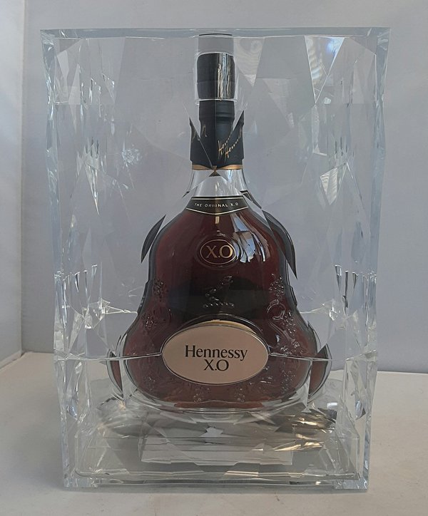 Hennessy XO Cognac mit exclusivem Geschenkbox und Eiszange